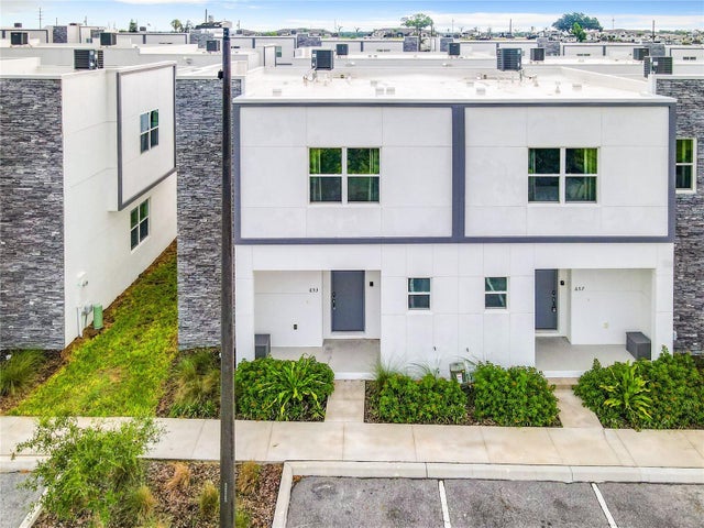 653 Trikomo Drive, DAVENPORT