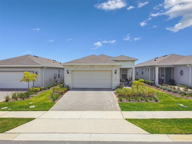 2766 Purple Meadow Court, MINNEOLA